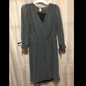 H & M dress in very good condition. Size 10